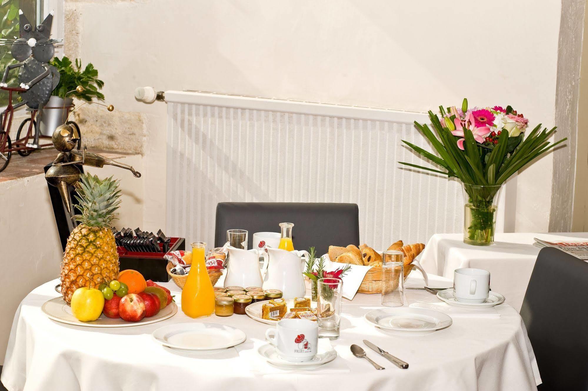 Maignaut Logis Hotel La Ferme De Flaran מראה חיצוני תמונה